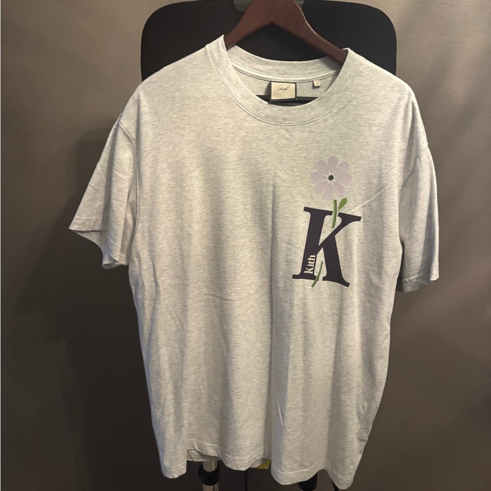 Kith Light Gray Tee with Floral K Design